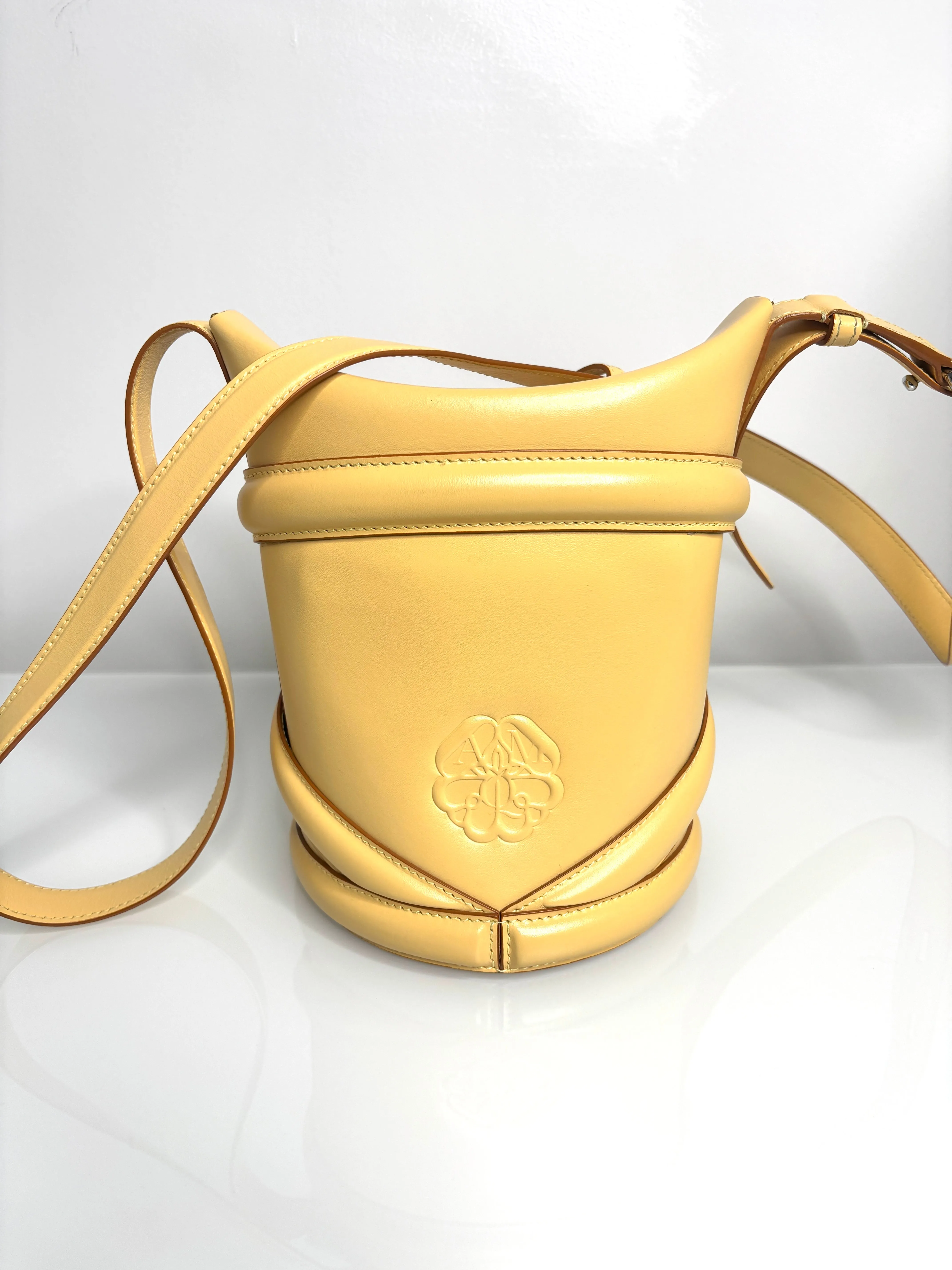Alexander McQueen The Curve Cream Leather Bucket Shoulder Bag