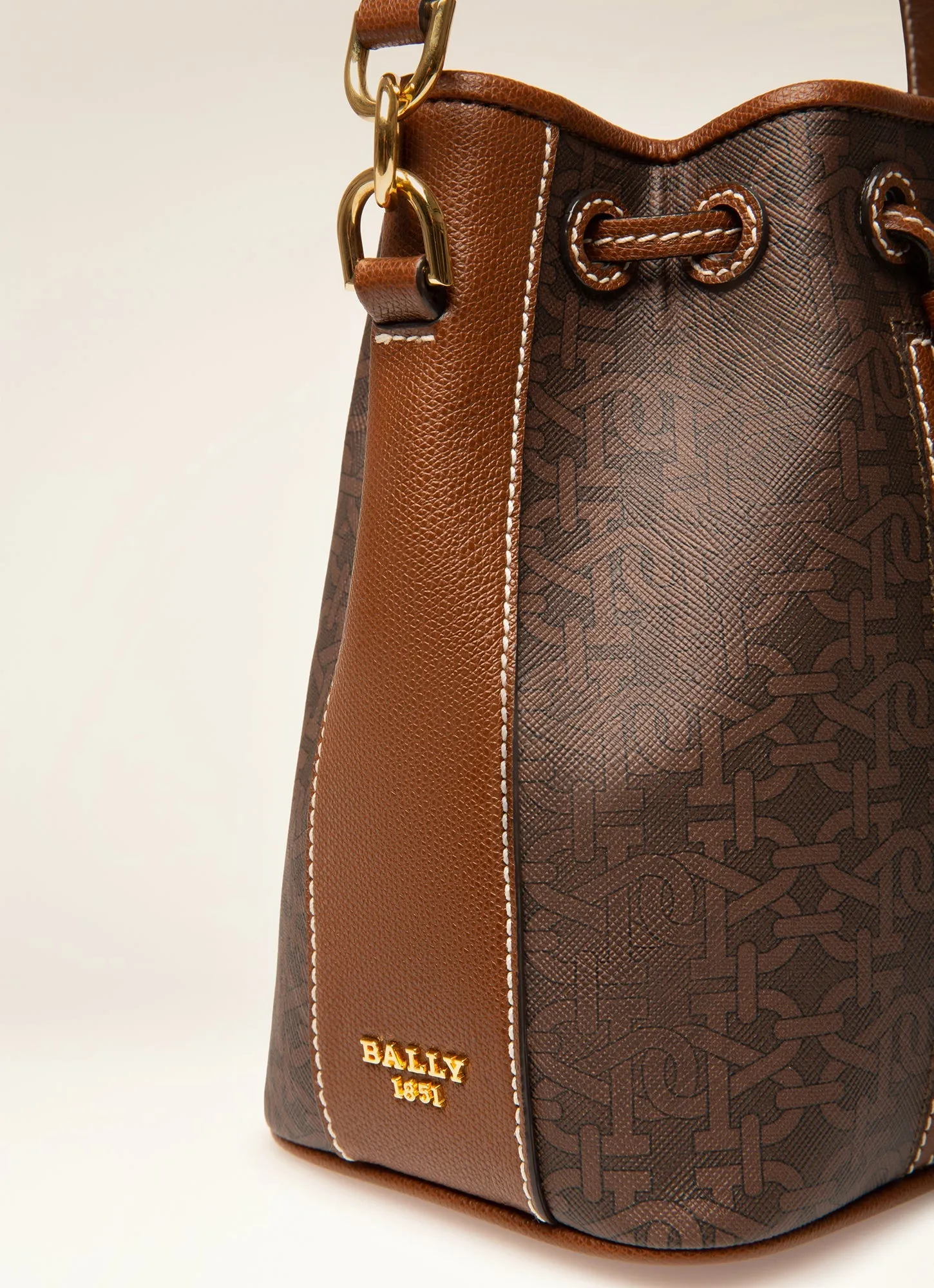 Donae - Bucket Bag