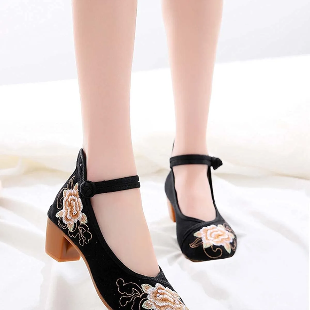 JOEupin Women Chinese Embroidered Flower Flat Bridal Mary Jane Ballet Shoes