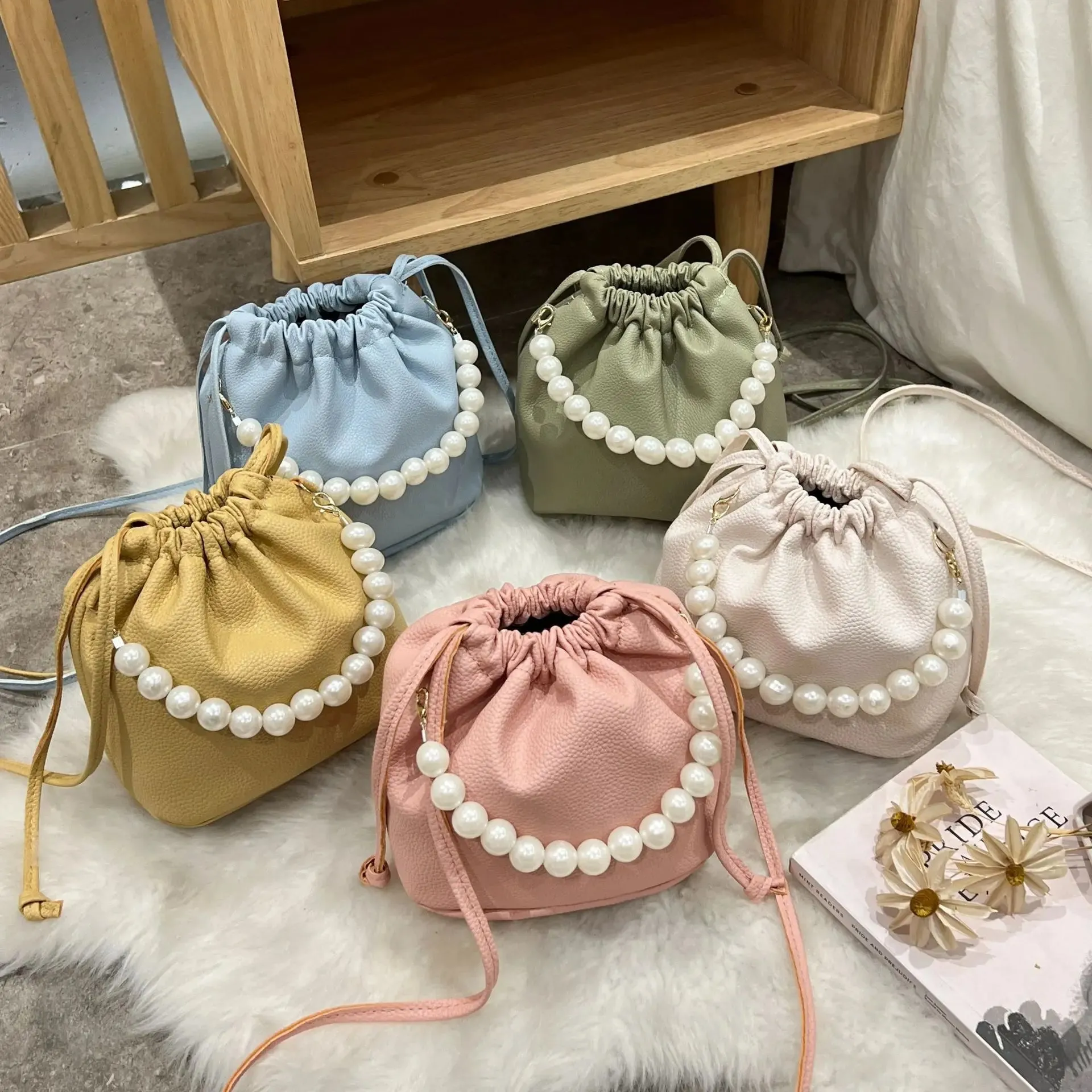 Kawaii Pearl Chain Bucket Bag 🐰✨ | Adorable PU Shoulder Tote for Trendy Ladies