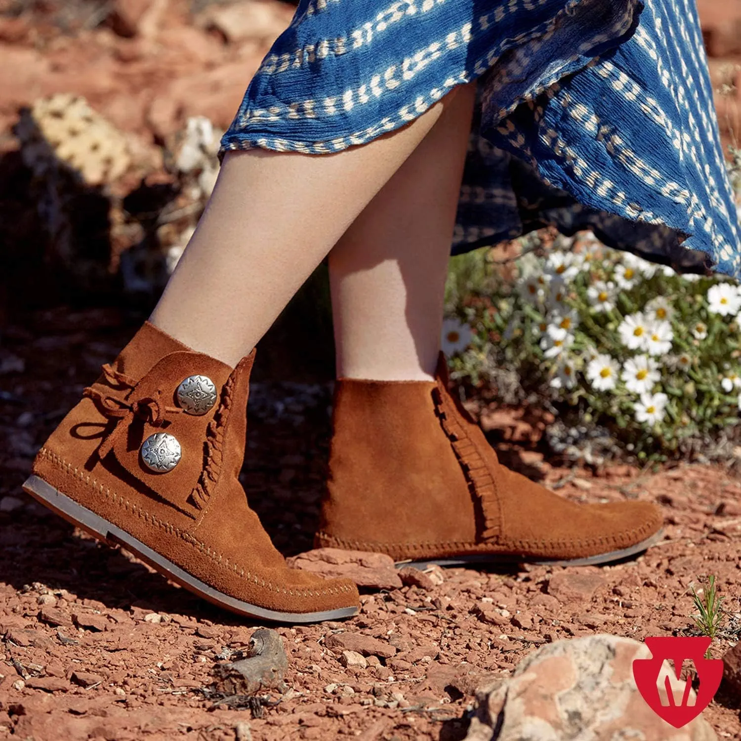 Minnetonka Women's 2 Button Hardsole Boot