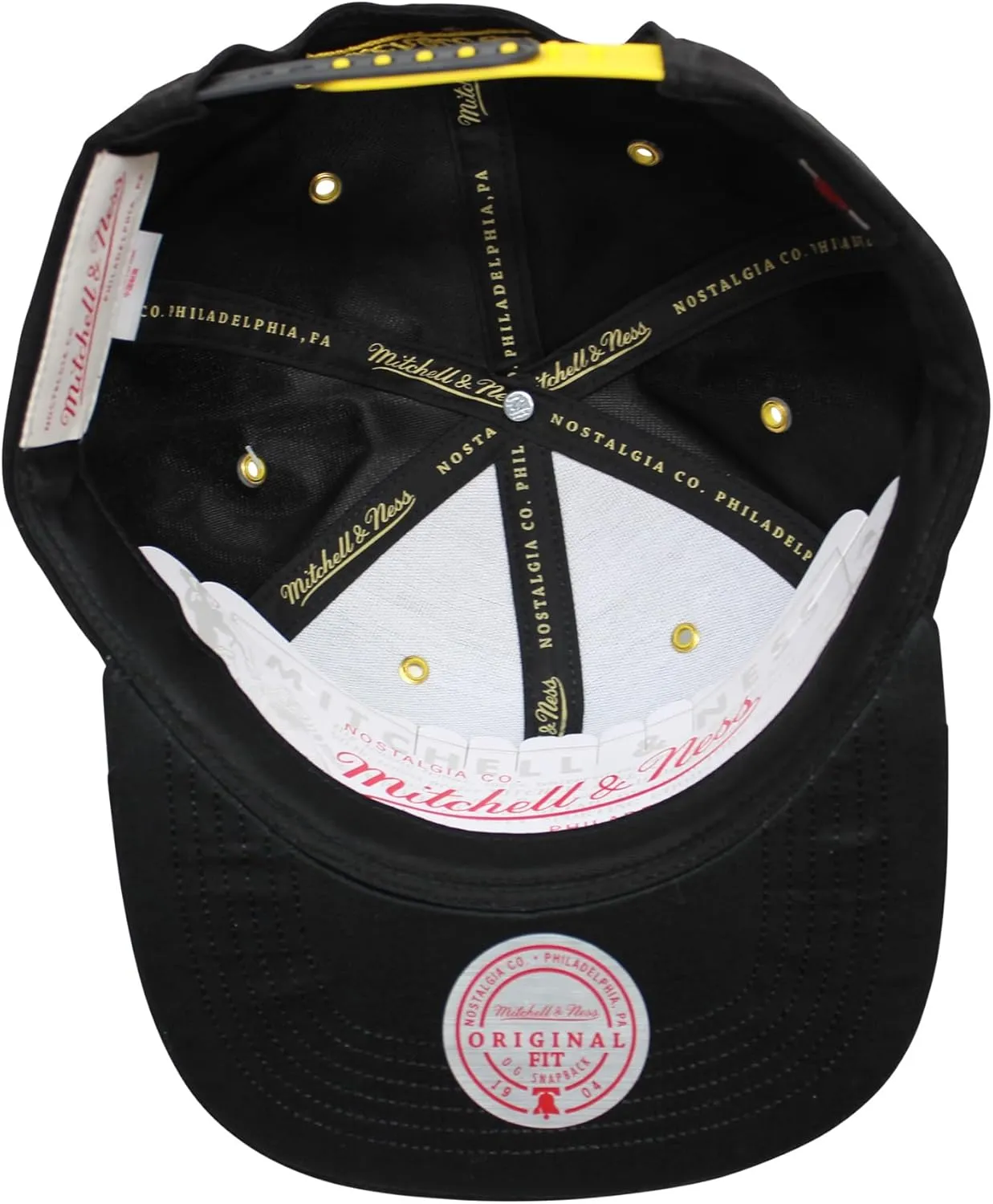 Mitchell & Ness Day 4 Chicago Bulls Snapback Hat