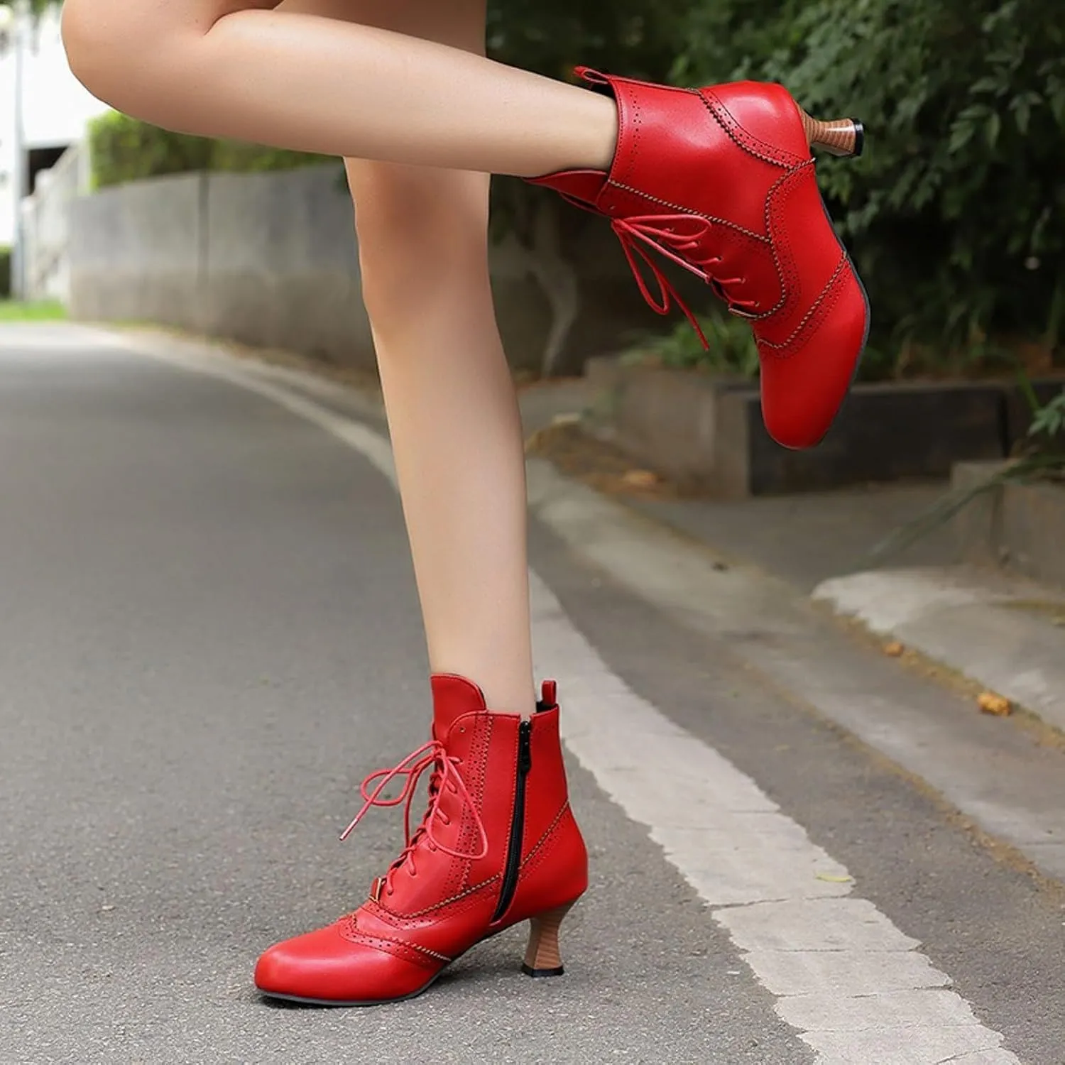 Victorian Boots for Women Kitten Heel,Vintage Lace Up Booties with Zipper Halloween Cosplay Boots Fashion Dance Shoes