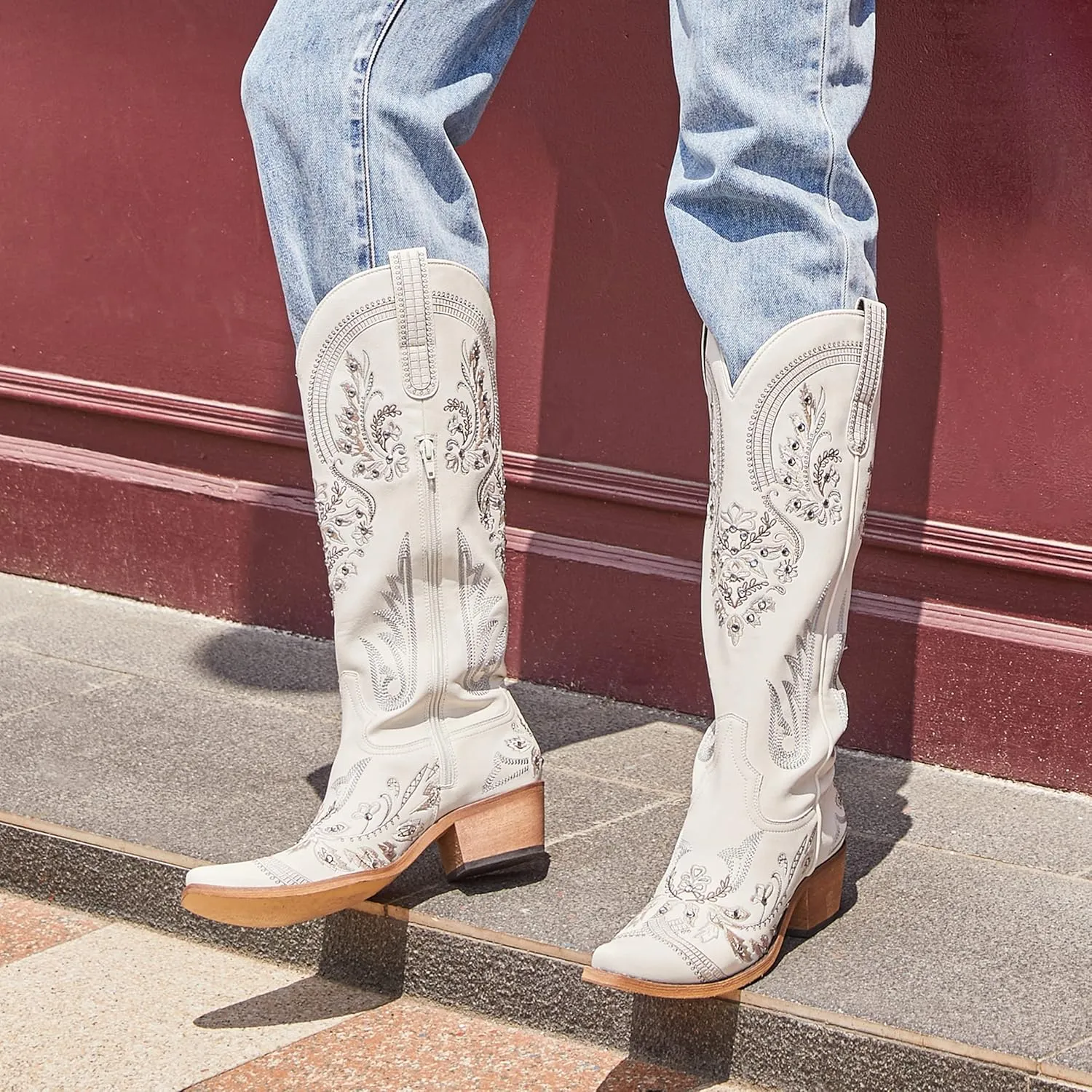 Western Cowboy Boots for Women Embroidered Rhinestones Knee High Cowgirl Boots Pointed Toe Chunky Heel Fashion Retro Classic Tall Boot