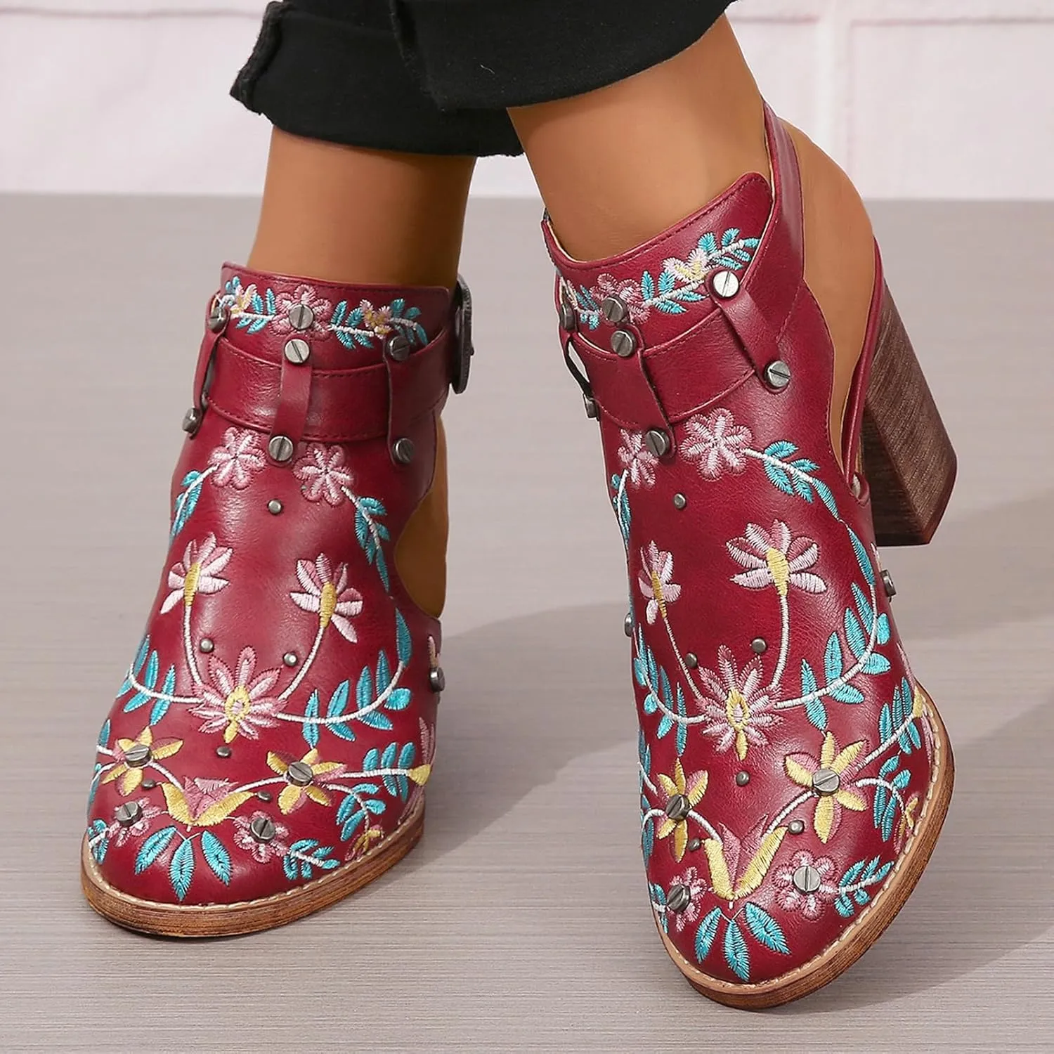 Women's Floral Embroidered Ankle Boots Round Toe Buckled Backless Western Vintage Wooden Chunky Heeled Shorts Booties