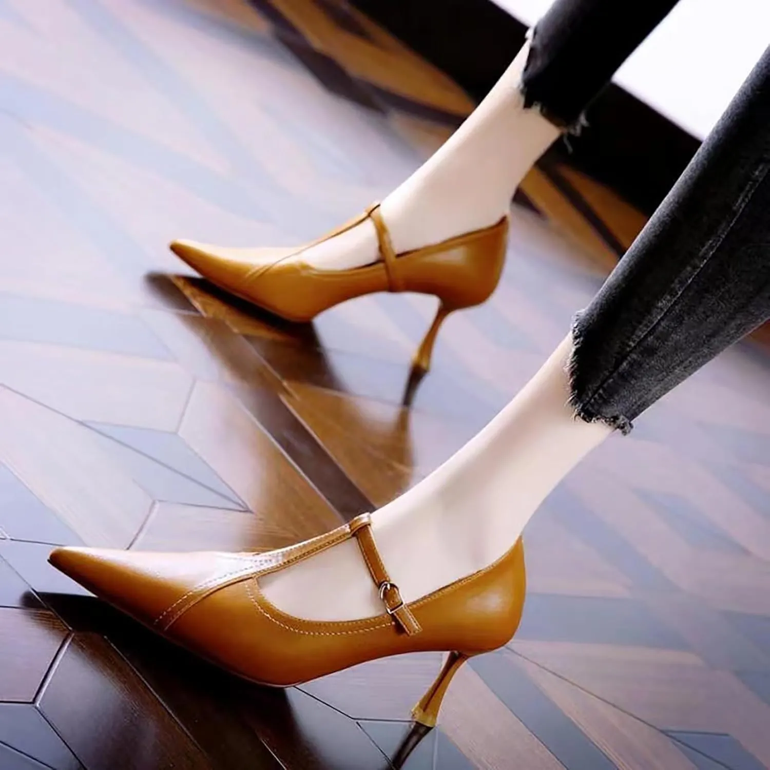 Women'S Leather T-Strap Sexy Pointed Stiletto Heel Pumps Fashion Adjustable Buckle Comfort Kitten Heel Mary Janes Party Wedding Evening Dress High Heel Shoes